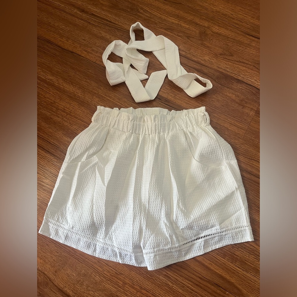 White Women's Shorts